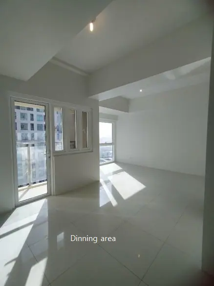 3BR Corner Unit, Madison Park West photo 2